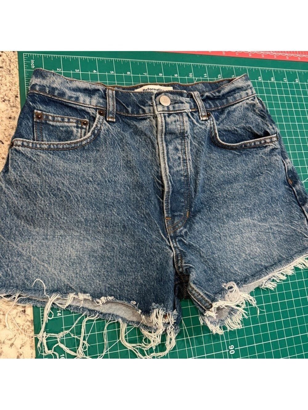 Reformation Charlie High Rise Jean Shorts 26 Frayed Hem Sustainable Denim - Picture 4 of 8